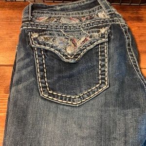 Miss Me Size 31 Cuffed Capri.